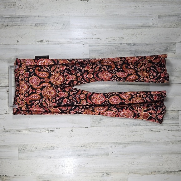 New no boundaries paisley brown black flare leggings women's size XL 15-17 - Picture 9 of 9